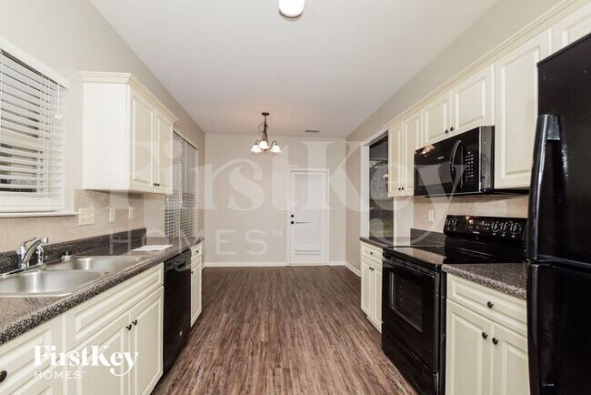 Building Photo - 1248 Glenstone Pl