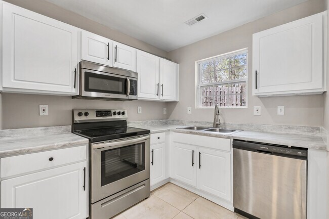 Building Photo - 6465 Arbor Gate Dr SW