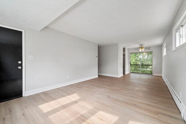 Building Photo - *OPEN HOUSE THIS THURSDAY 8/14 AT 5PM!* Go...