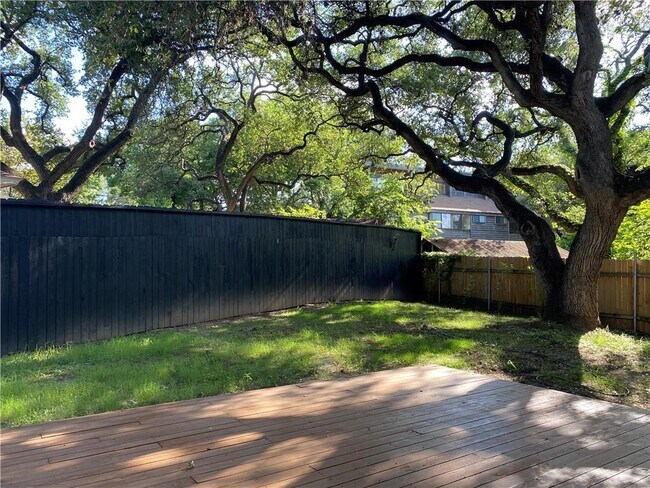 Building Photo - 1514 Betty Jo Dr