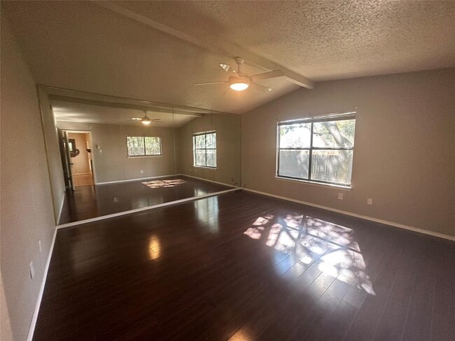 Building Photo - 6811 Luckenbach Ln