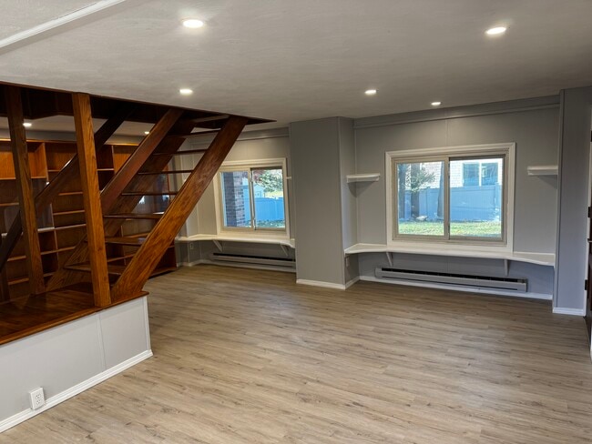 Building Photo - Barrington Brick House