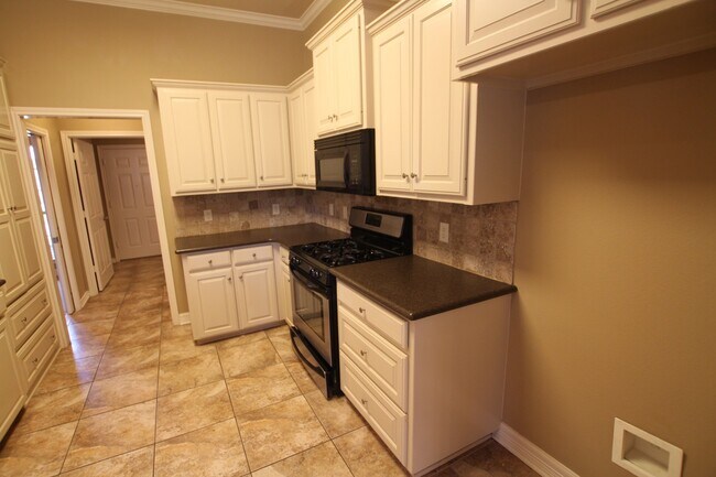 Building Photo - Coming Soon: Beautiful 3 Bedroom, 2 Bath n...