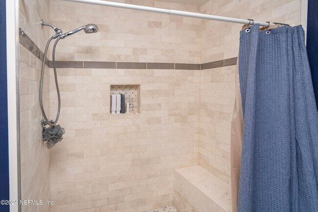 Building Photo - 37207 Harbour Vista Cir