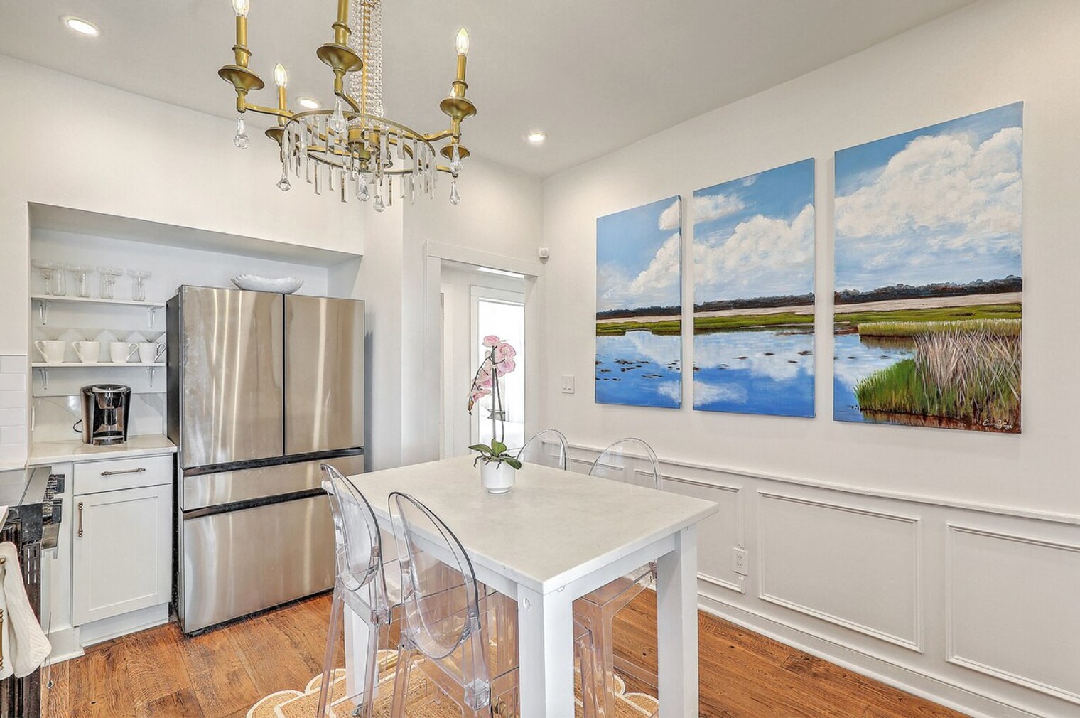 Building Photo - 38 Bogard St