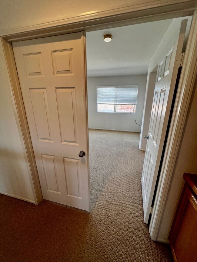 Building Photo - Spacious 4-Bedroom Murrieta Home with Loft & 3-Car Garage