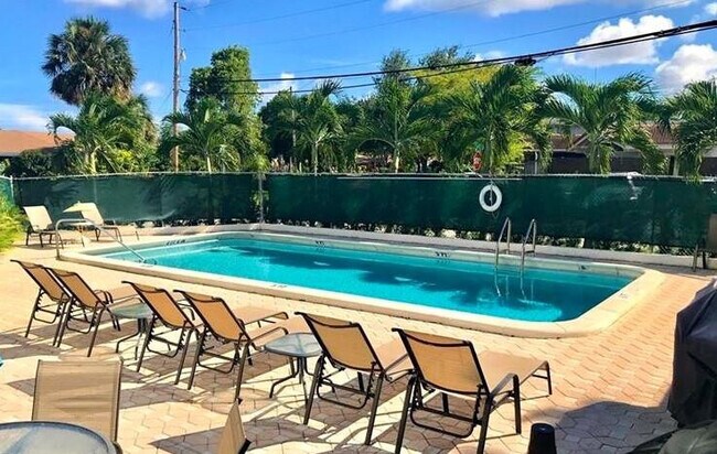 Building Photo - 2400 E Commercial Blvd