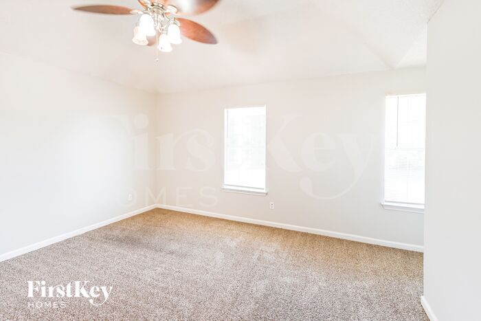 Building Photo - 8062 Ellis Rd