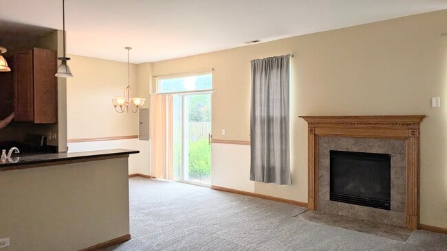 Primary Photo - 5014 Montauk Dr
