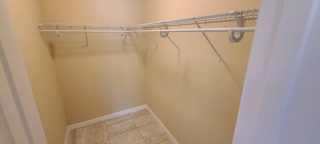 Building Photo - 3858 SW 133rd Loop