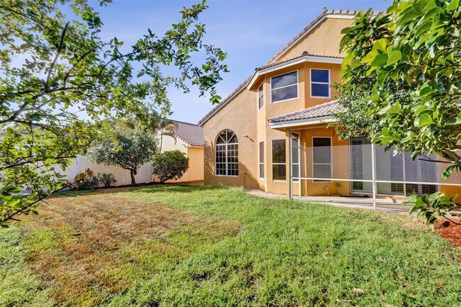 Building Photo - 10902 Tamoron Ln