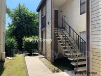 Building Photo - 1347 S Court St