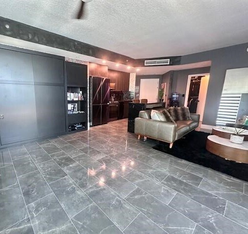 Building Photo - 1900 N Bayshore Dr