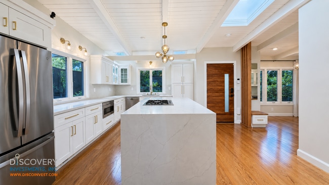 Building Photo - 6323 Girvin Dr