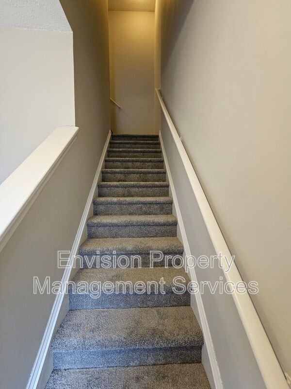 Building Photo - 3275 Oakley Pl