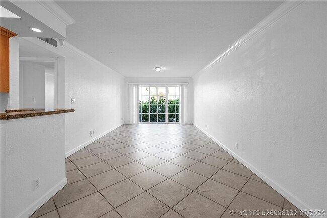 Building Photo - 1515 E Broward Blvd