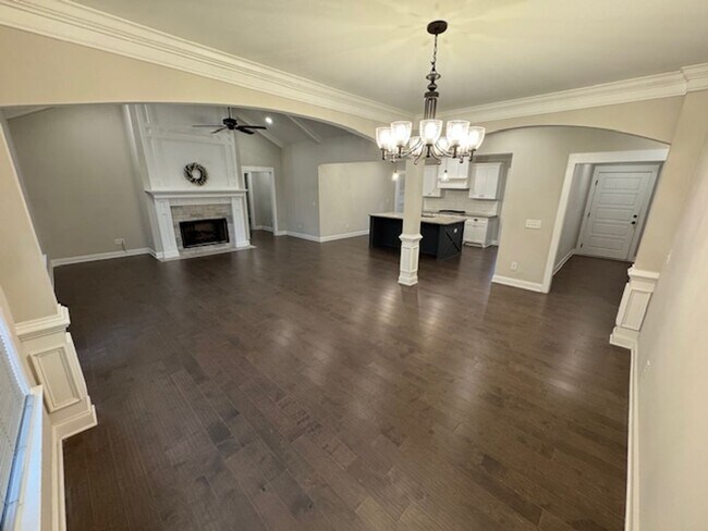 Building Photo - 347 Willow Pointe Dr