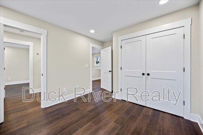 Building Photo - 119 Westover Dr