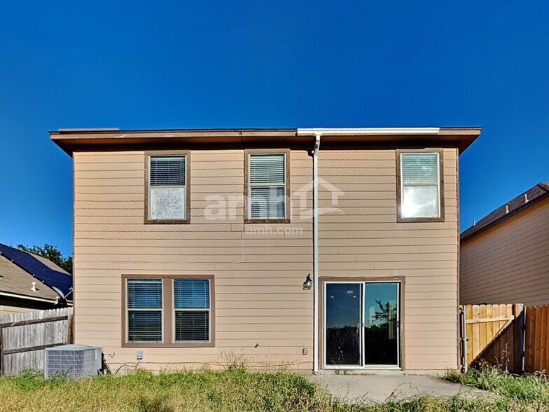 Building Photo - 523 Cormorant