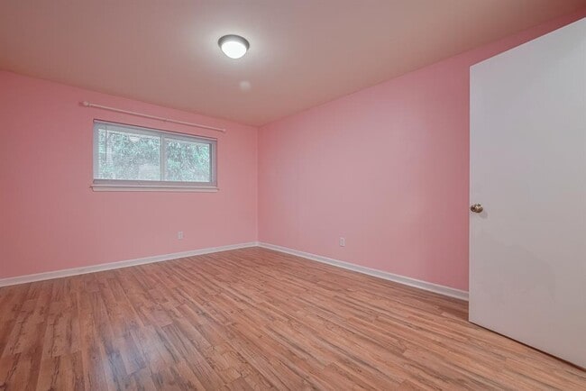 Building Photo - 836 Wax Myrtle Ln