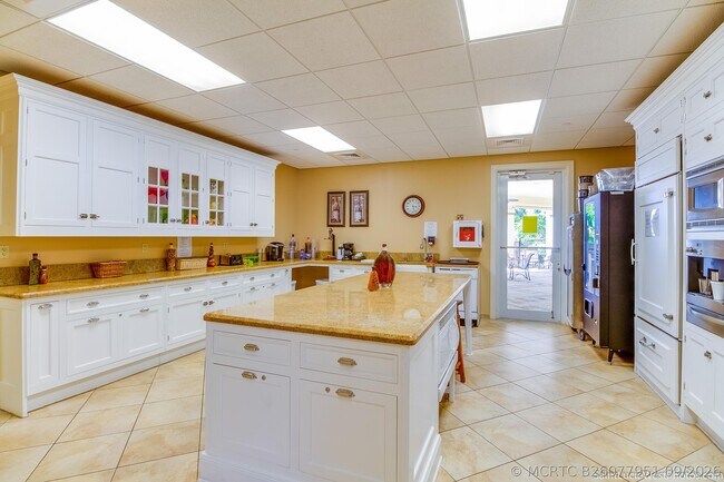 Building Photo - 10017 Perfect Dr
