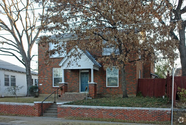 Building Photo - 716 Blaylock Dr
