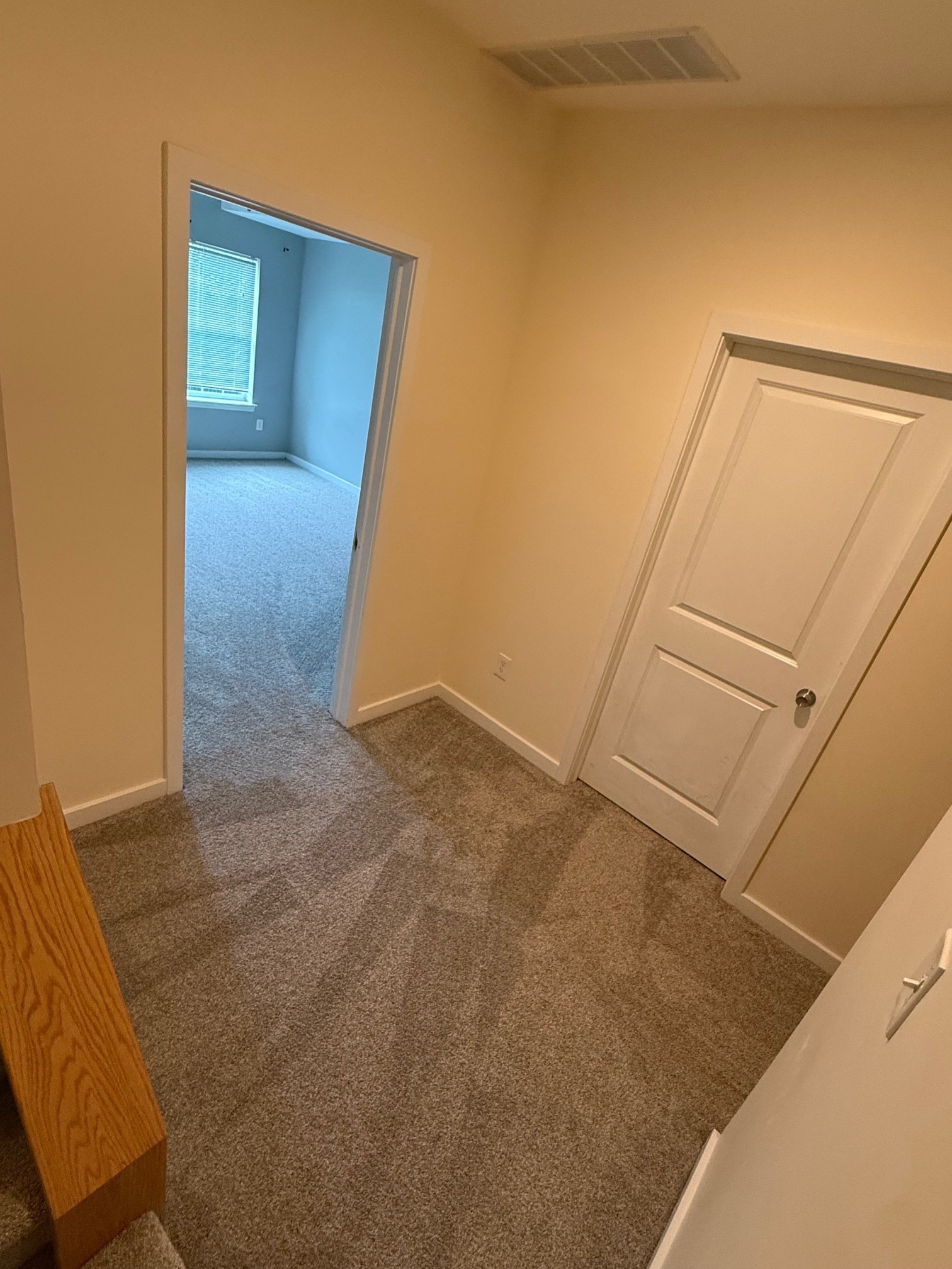 Large hallway area, big enough for small desk - 3722 Sharp St