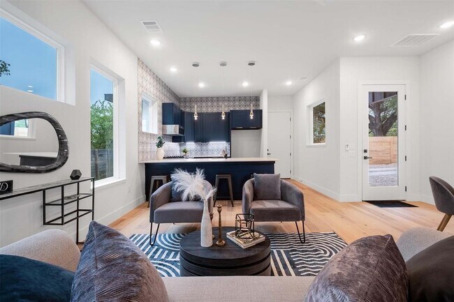 Building Photo - 4513 S 3rd St