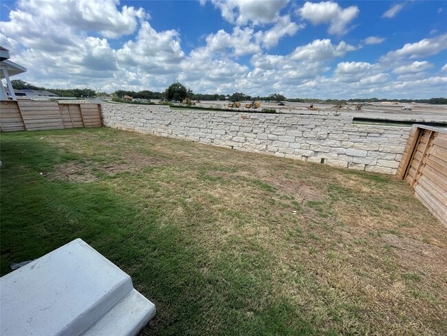 Building Photo - 337 Jeffers