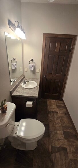 Guest Bath View 2. - 3511 E Bison Trl