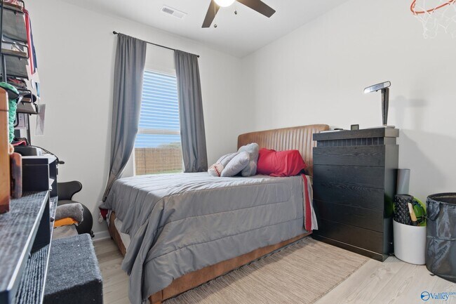 Building Photo - 221 Willie Sanders Dr