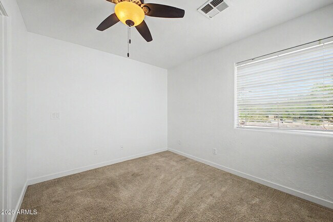 Building Photo - 28433 N 47th St