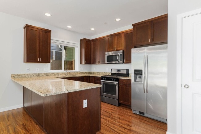 Building Photo - Stylish Everett Home Near Boeing – Modern ...