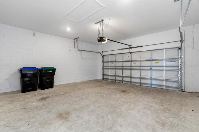 Building Photo - 15010 Summer Harvest St
