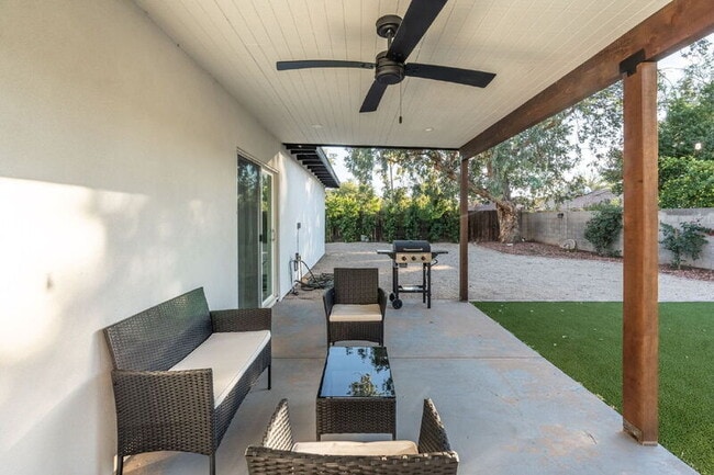 Building Photo - 14410 North 42nd Pl