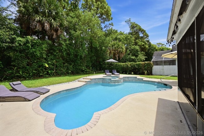 Building Photo - 15073 Oak Chase Ct