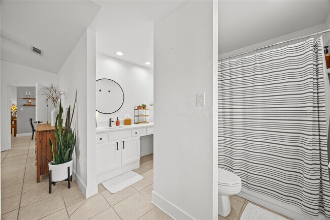 Building Photo - 10518 Sand Pass Ln