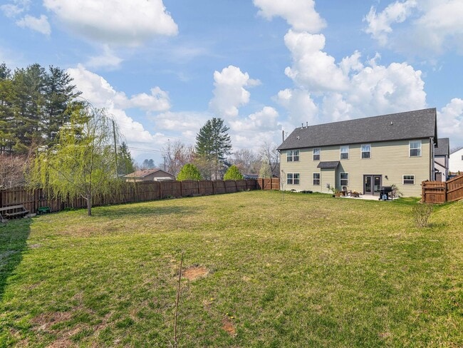 Building Photo - Beautiful Home with Room to Spare in Arden!