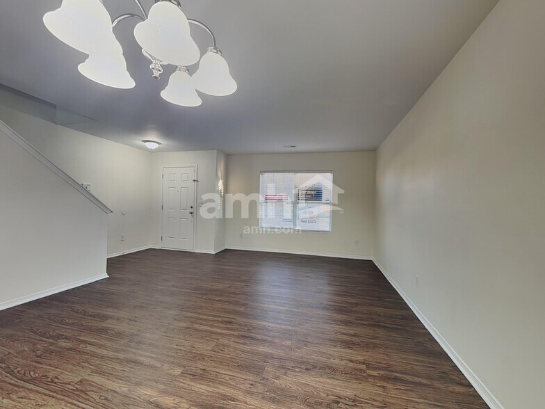 Building Photo - 8443 Redding Glen Ave