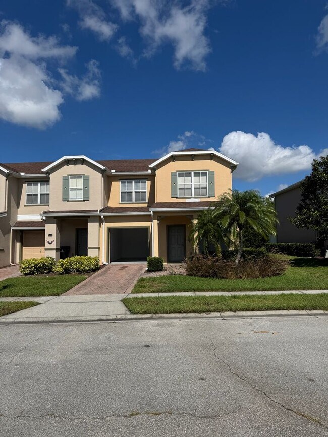 Building Photo - 16617 Cedar Crest Dr