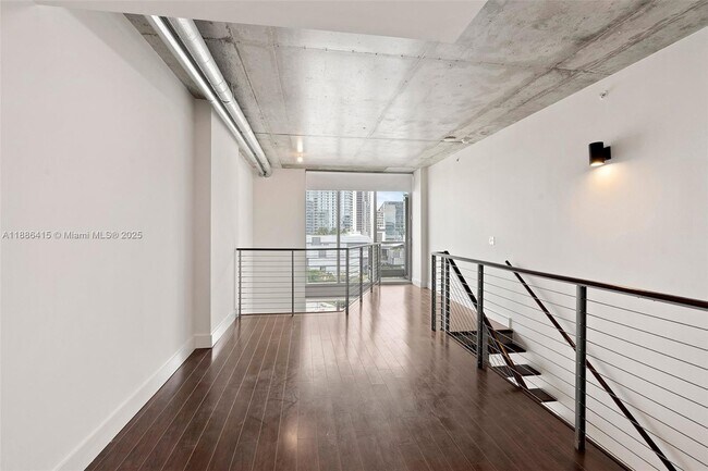 Building Photo - 690 SW 1st Ct