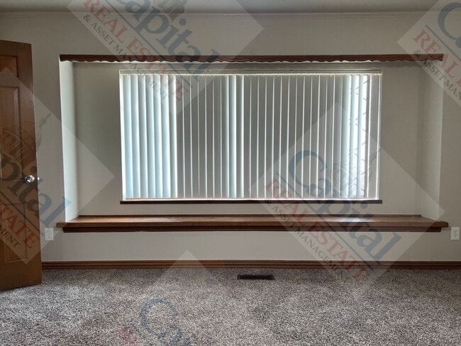 Building Photo - Spacious Home With Classic Charm