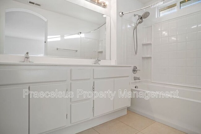 Building Photo - 1459 Claude Ln