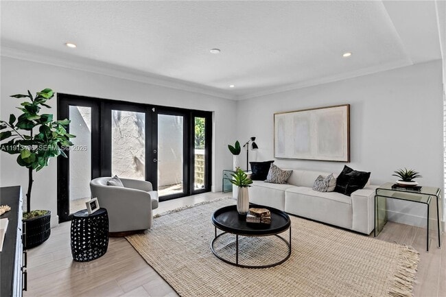 Building Photo - 6900 SW 136th St