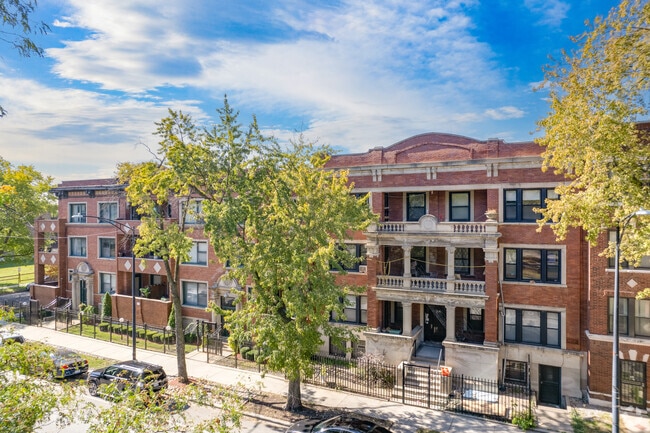 Building Photo - Parkville Condominiums
