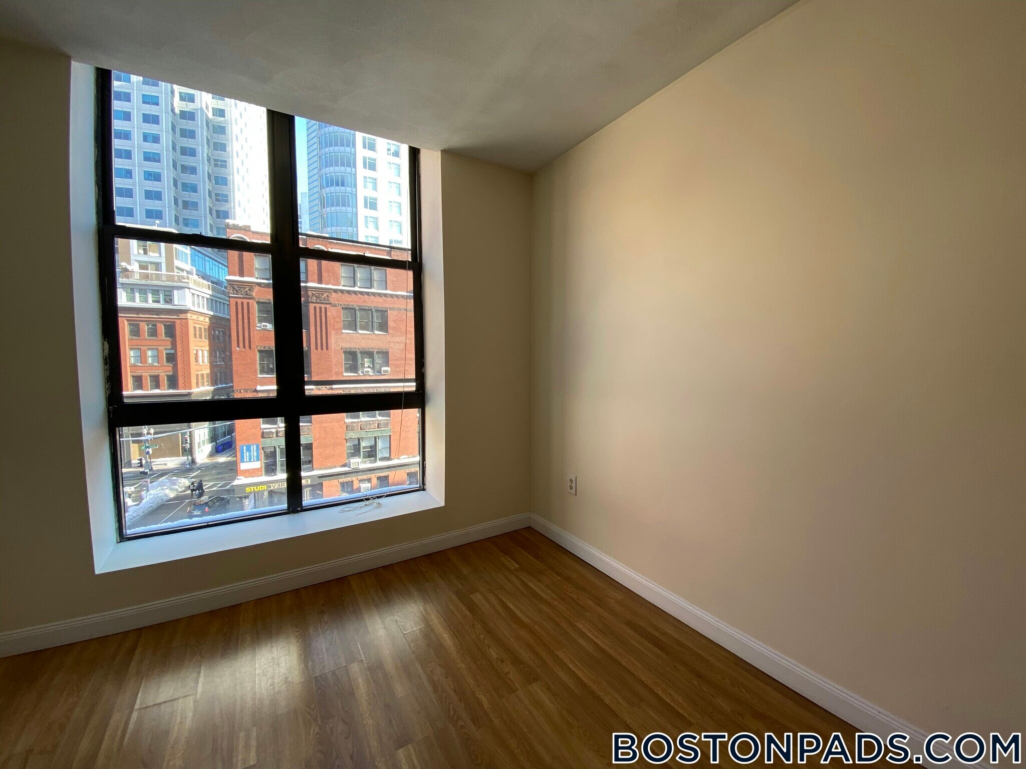 Building Photo - 81 Essex St