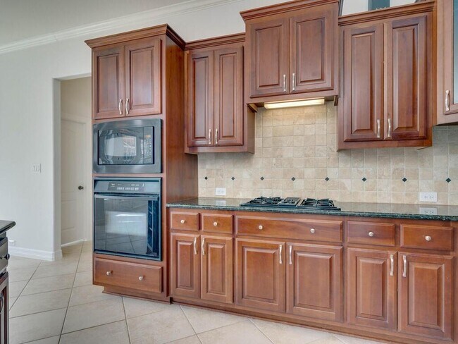 Building Photo - 15405 Prestancia Dr