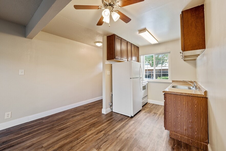 Mountain View Apartments 1220 Monument Blvd Concord CA 94520