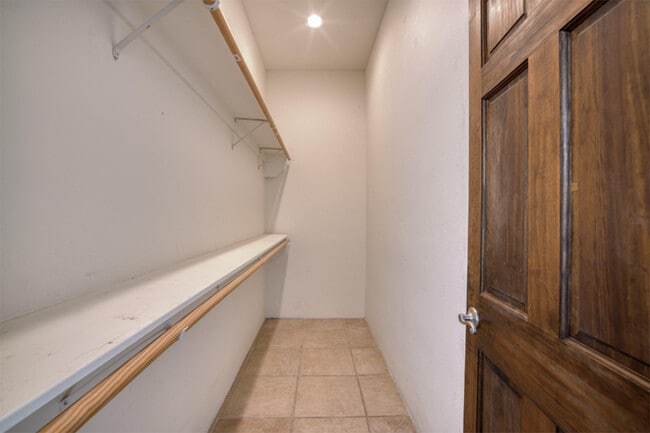 Building Photo - 53740 Avenida Navarro