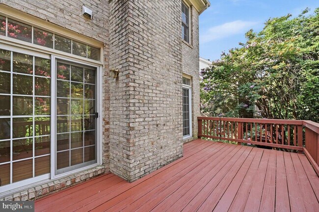 Building Photo - 6030 Kelsey Ct